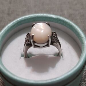 Gorgeous Mother Of Pearl 925 Silver Ring